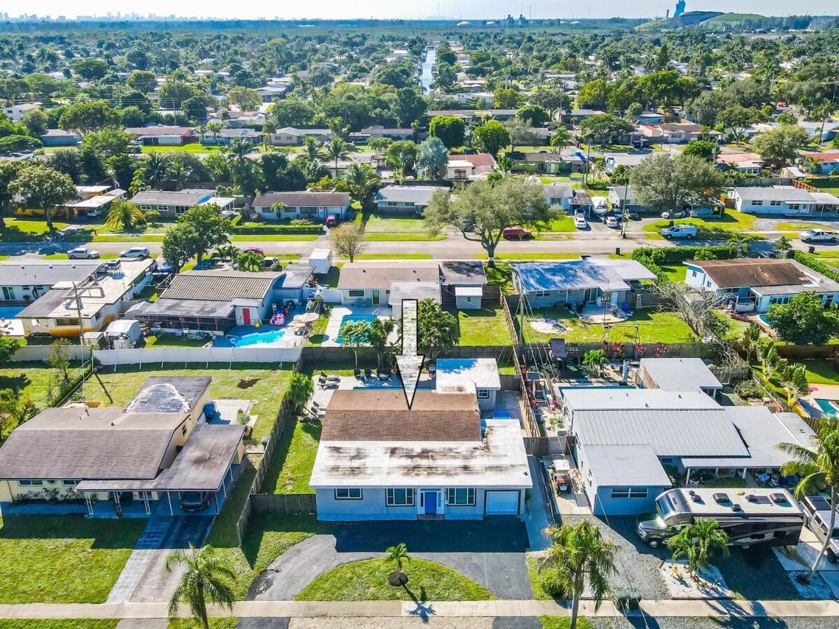 Private Pool - Outdoor Shower - Arcade Games * Fort Lauderdale