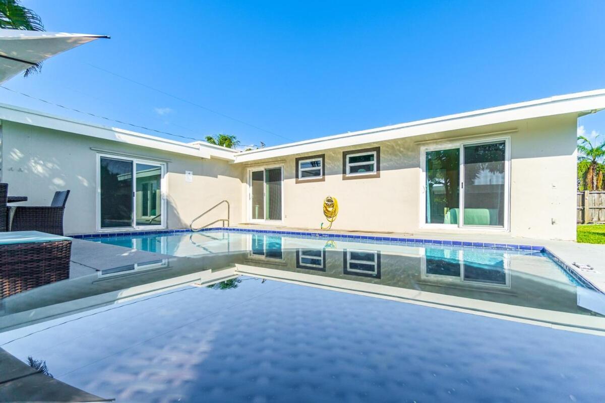 Private Pool - Outdoor Shower - Arcade Games Holiday home