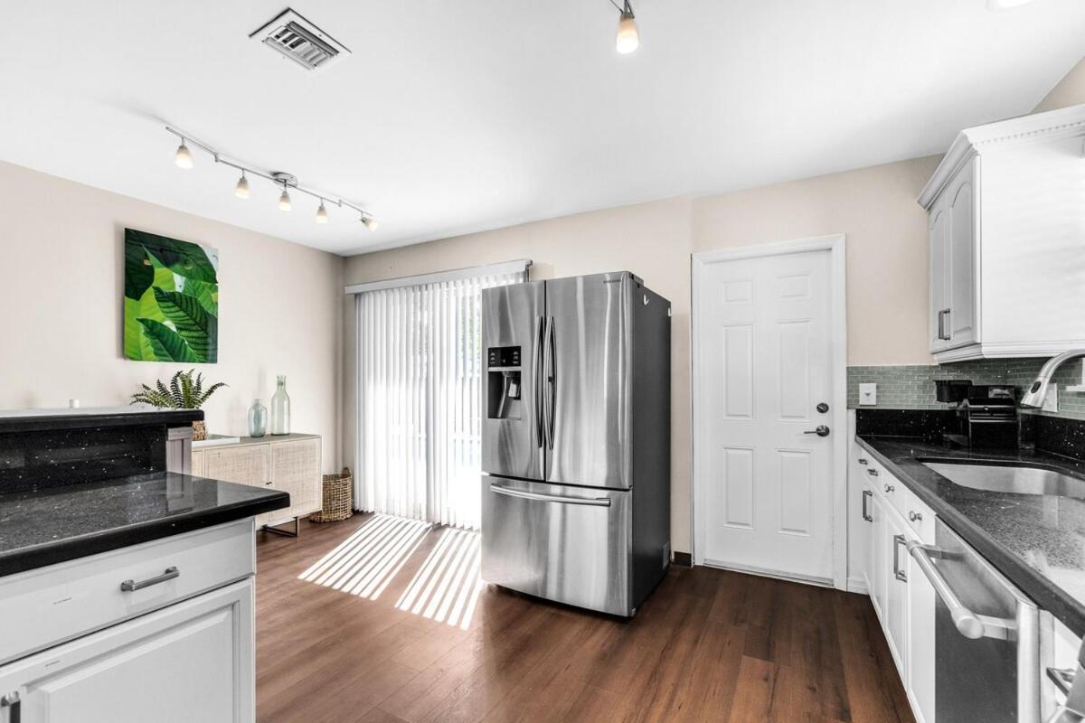 Private Pool - Outdoor Shower - Arcade Games * Fort Lauderdale