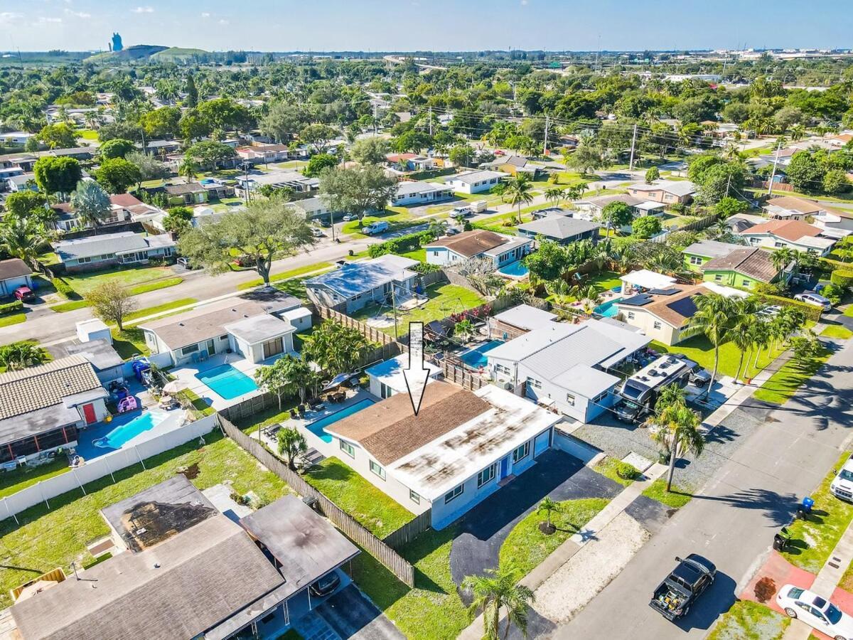 Holiday home Private Pool - Outdoor Shower - Arcade Games *